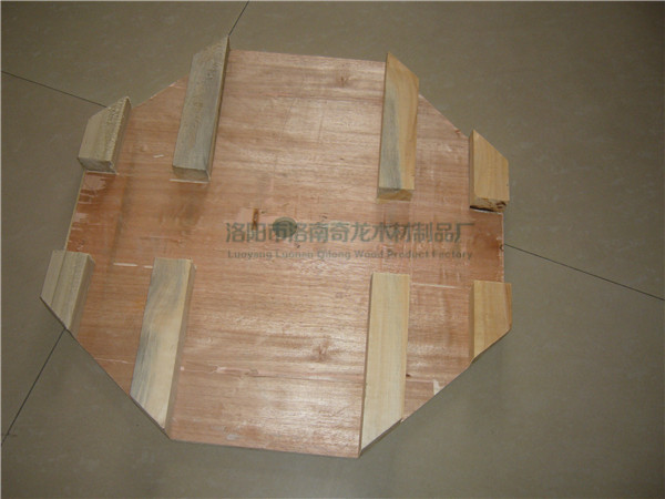 定制化出口木托盤(pán)：適應(yīng)多樣化國(guó)際運(yùn)輸?shù)奶魬?zhàn)